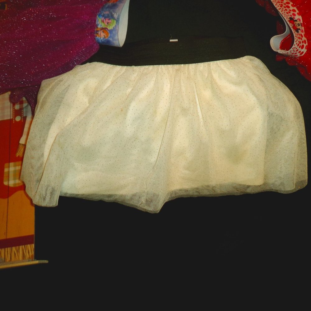 3/$10Girls Epic Threads Tulle Skirt